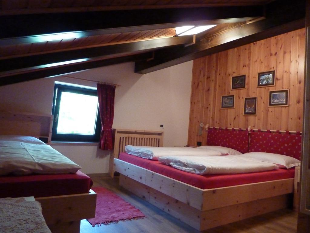 Ferienwohnung Ciasa Gabriel Kolfuschg Zimmer foto