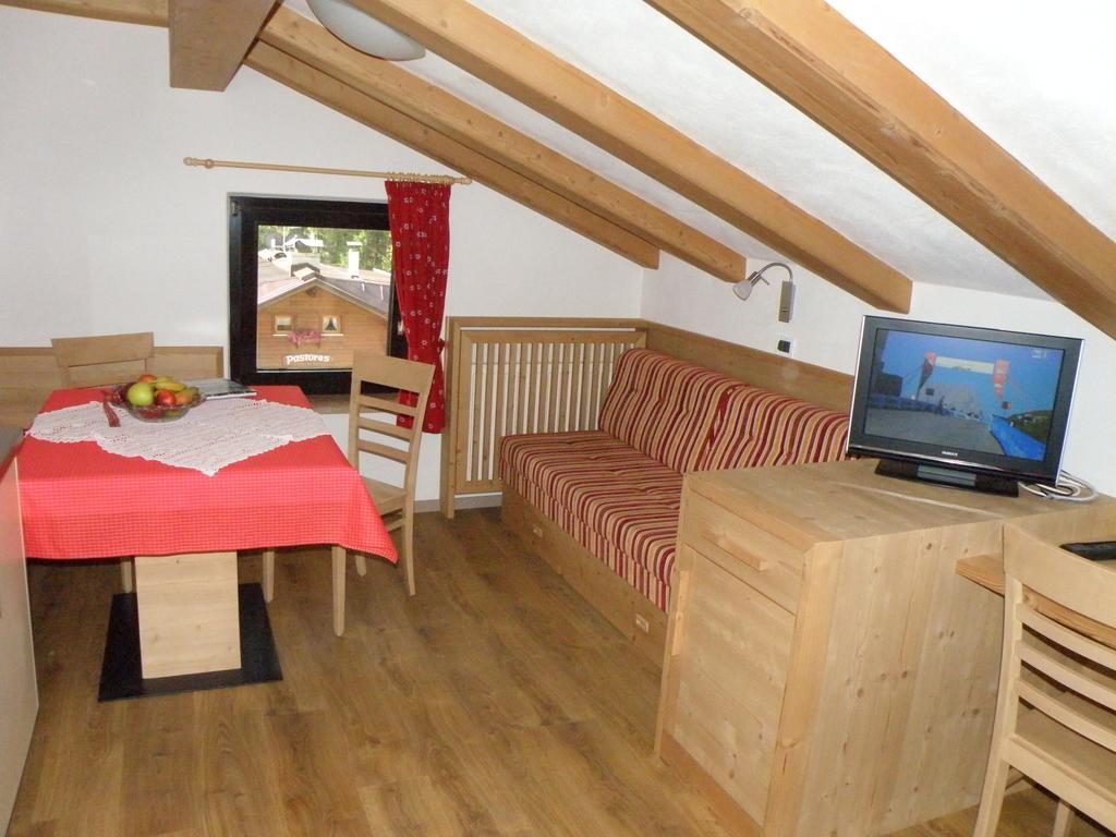 Ferienwohnung Ciasa Gabriel Kolfuschg Zimmer foto