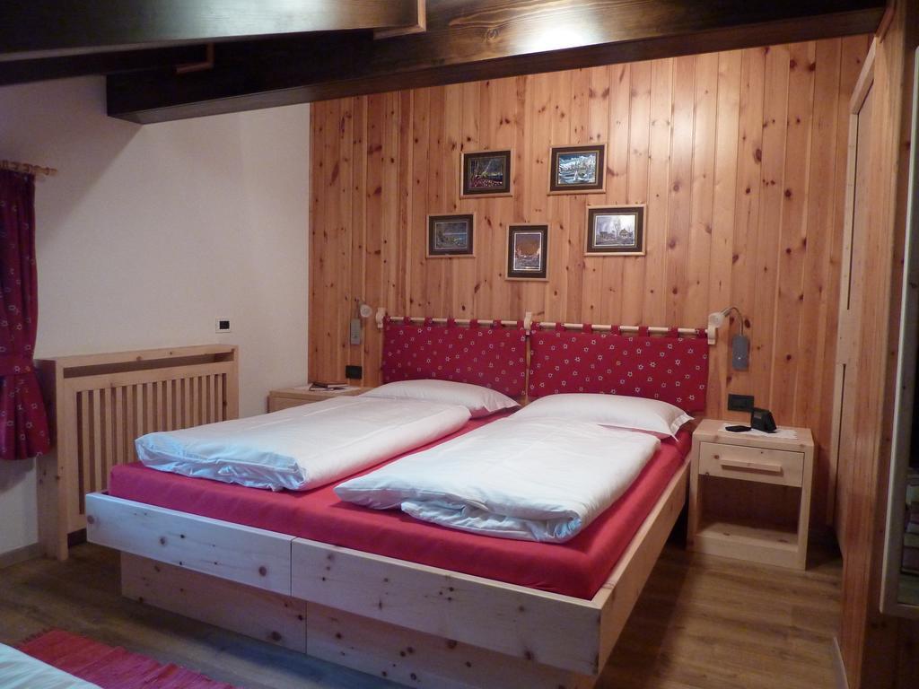 Ferienwohnung Ciasa Gabriel Kolfuschg Zimmer foto